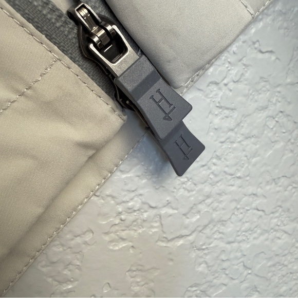 Herno Laminar Gore-tex Lightweight Beige Jacket 46 (Small) - Quiet Luxury, Italy - Picture 5 of 16